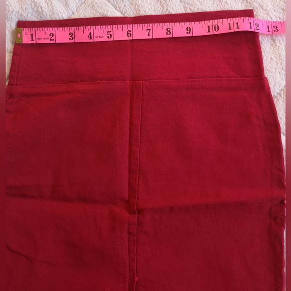 Red pencil skirt. - Picture 5 of 6